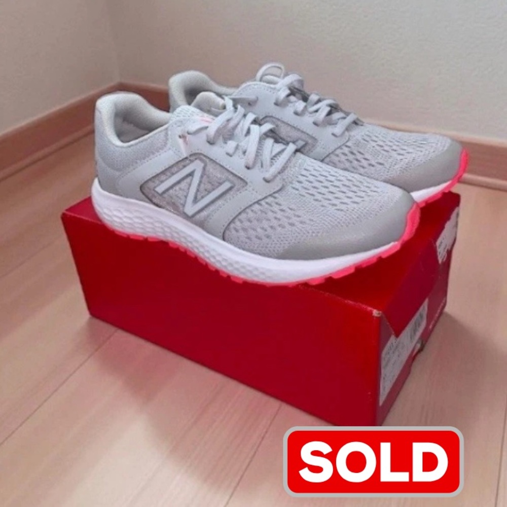 New Balance 520 W520LS5 Womenโs Running Shoes Size 9 Wide Gray Sneakers Comfort - Picture 1 of 16